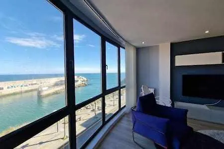 Piso El Triplex Con Magnificas Vistas Llanes
