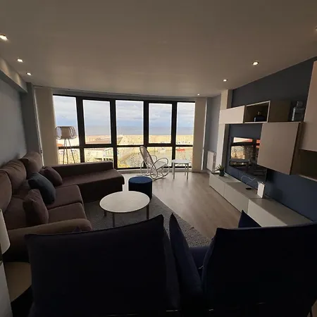 Piso Tríplex Con Increíbles Vistas, Selnatur * Llanes