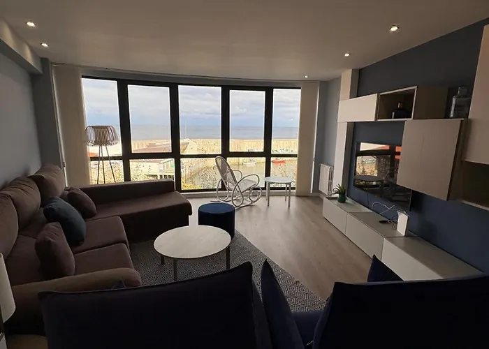 Piso Tríplex Con Increíbles Vistas, Selnatur * Llanes